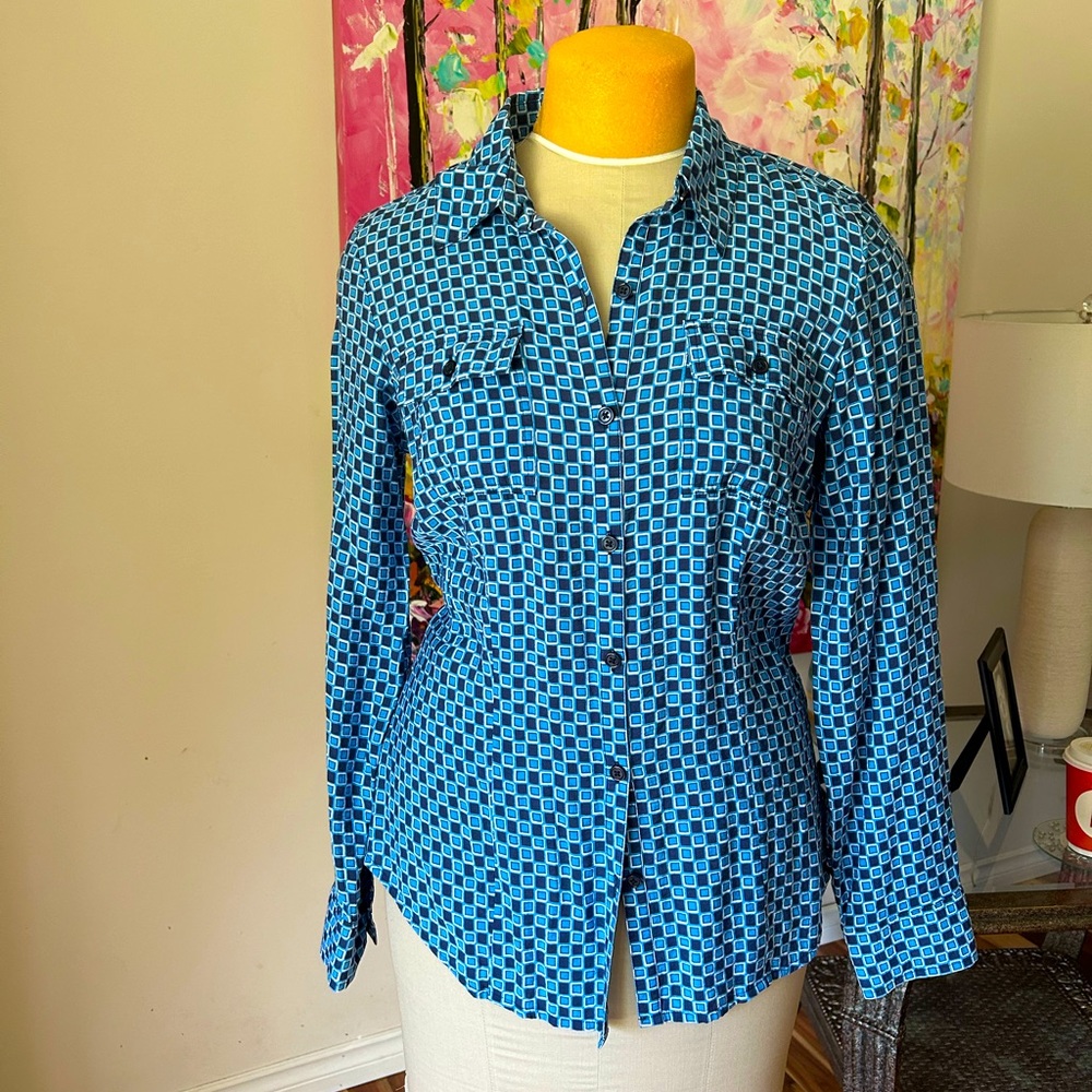 Ladies Van Husen Blouse. Blue/Navy/White. Fitted. BNWT. Sz M